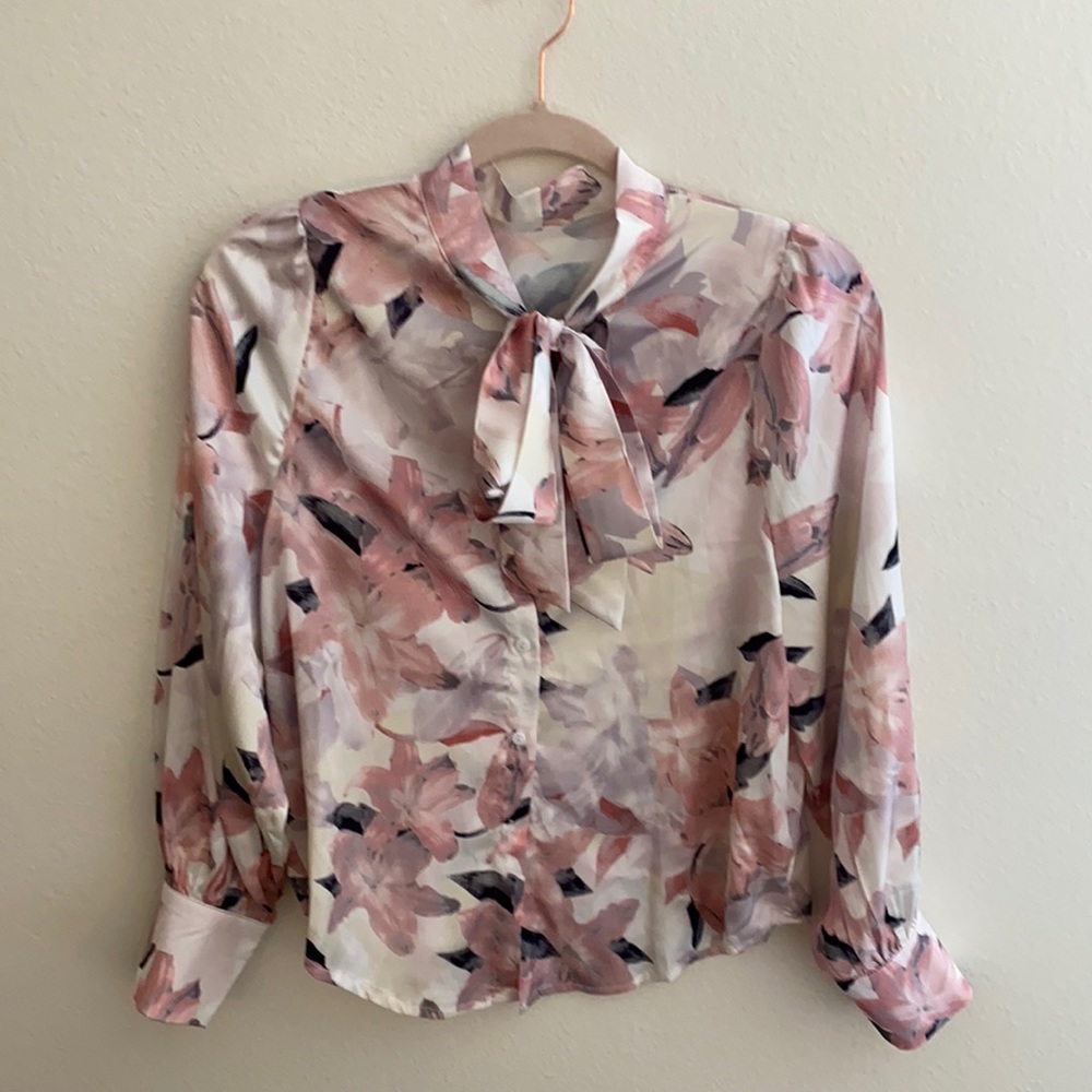 Floral tie neck long sleeve blouse